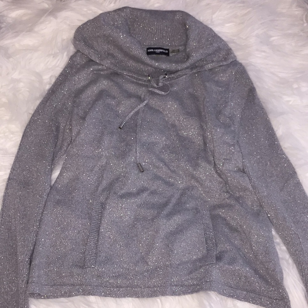 Long sleeve sweater